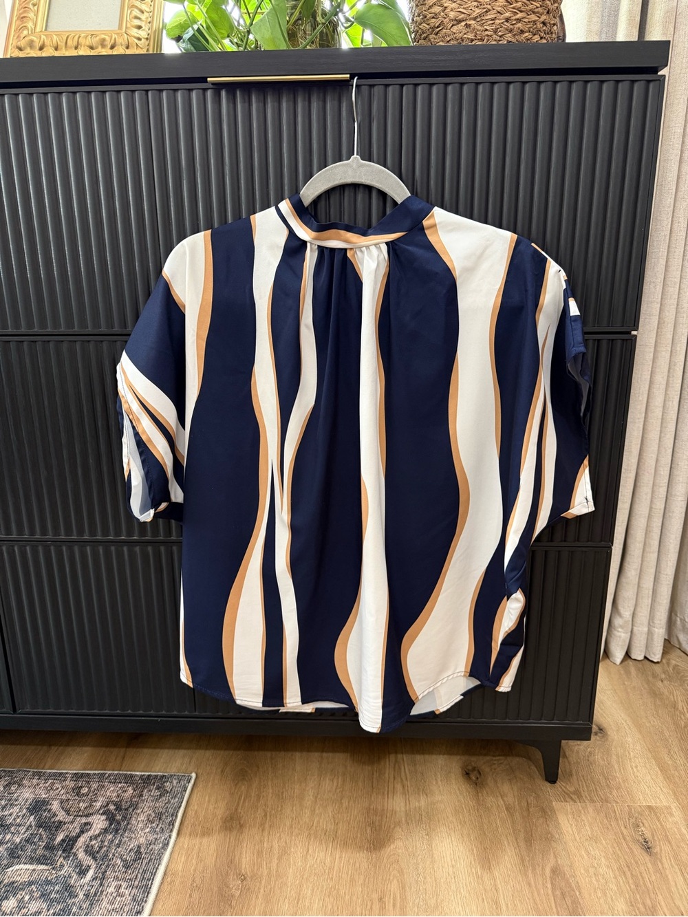 Navy, Cream & Tan Tie-Neck Blouse – Small